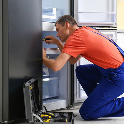Refrigerator Repair Technician